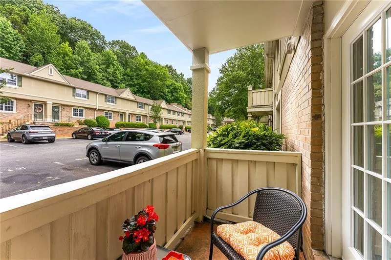 6900 Roswell Road Unit Q26, Atlanta, Georgia 30328, 2 Bedrooms Bedrooms, ,2 BathroomsBathrooms,Residential,For Sale,6900 Roswell Road Unit Q26,7616569
