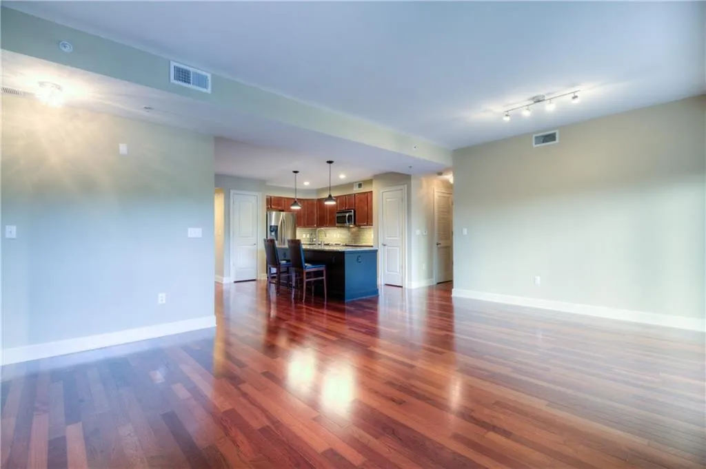 200 River Vista Drive Unit 333, Atlanta, Georgia 30339, 2 Bedrooms Bedrooms, ,2 BathroomsBathrooms,Residential,Sold,200 River Vista Drive Unit 333,5913876