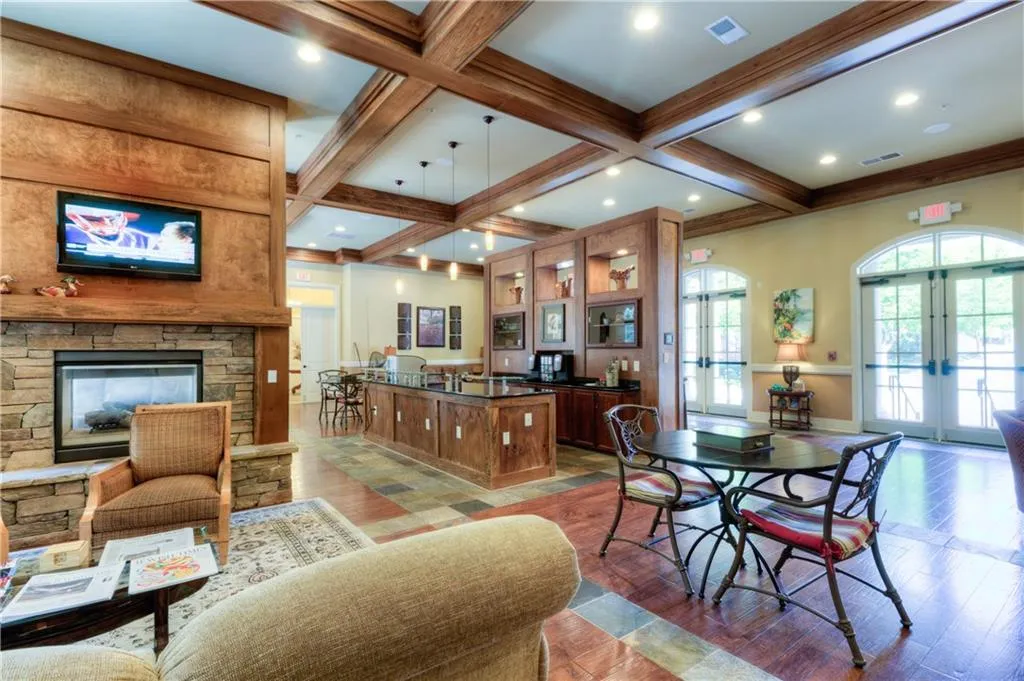 200 River Vista Drive Unit 333, Atlanta, Georgia 30339, 2 Bedrooms Bedrooms, ,2 BathroomsBathrooms,Residential,Sold,200 River Vista Drive Unit 333,5913876