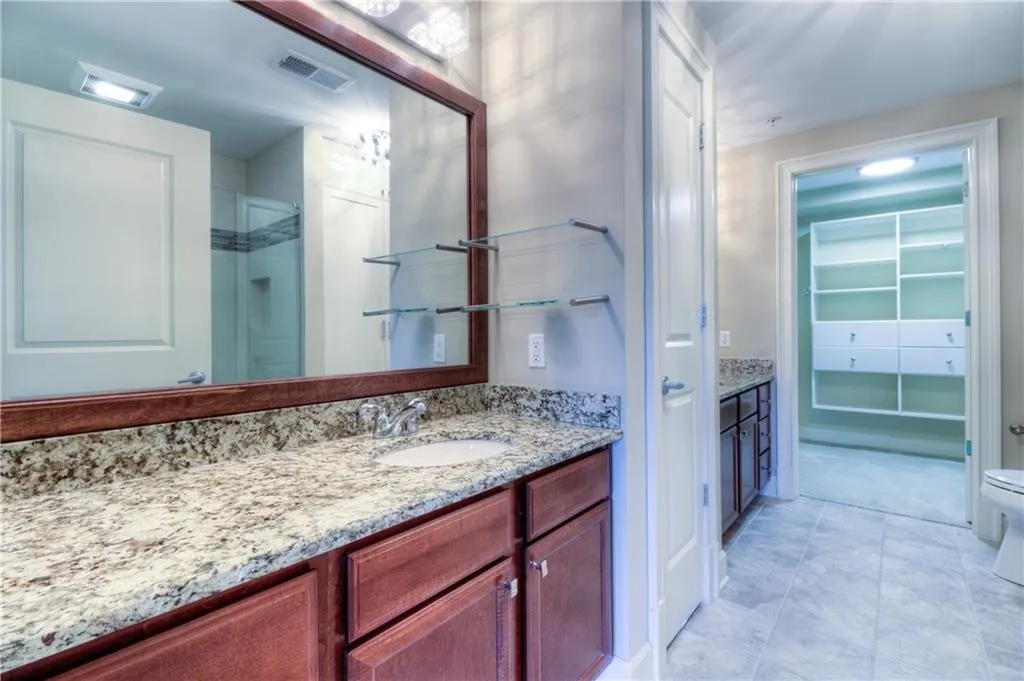 200 River Vista Drive Unit 333, Atlanta, Georgia 30339, 2 Bedrooms Bedrooms, ,2 BathroomsBathrooms,Residential,Sold,200 River Vista Drive Unit 333,5913876
