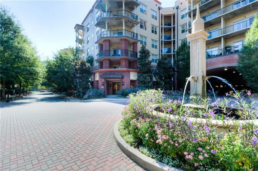 200 River Vista Drive Unit 333, Atlanta, Georgia 30339, 2 Bedrooms Bedrooms, ,2 BathroomsBathrooms,Residential,Sold,200 River Vista Drive Unit 333,5913876