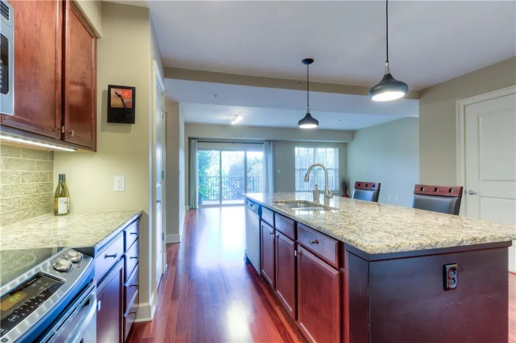 200 River Vista Drive Unit 333, Atlanta, Georgia 30339, 2 Bedrooms Bedrooms, ,2 BathroomsBathrooms,Residential,Sold,200 River Vista Drive Unit 333,5913876