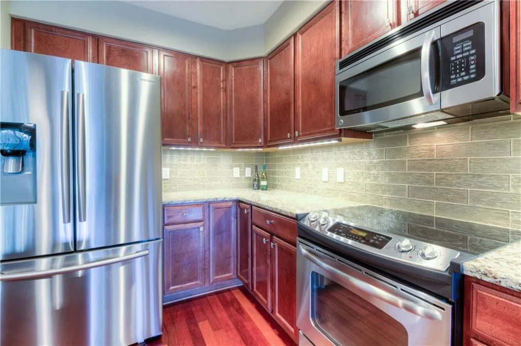 200 River Vista Drive Unit 333, Atlanta, Georgia 30339, 2 Bedrooms Bedrooms, ,2 BathroomsBathrooms,Residential,Sold,200 River Vista Drive Unit 333,5913876