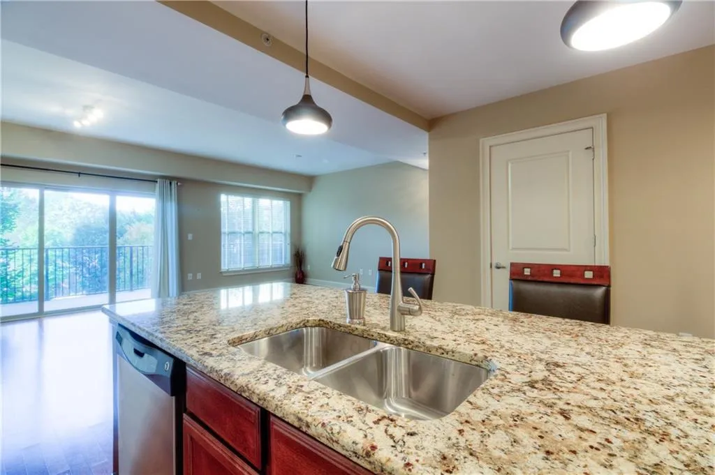 200 River Vista Drive Unit 333, Atlanta, Georgia 30339, 2 Bedrooms Bedrooms, ,2 BathroomsBathrooms,Residential,Sold,200 River Vista Drive Unit 333,5913876