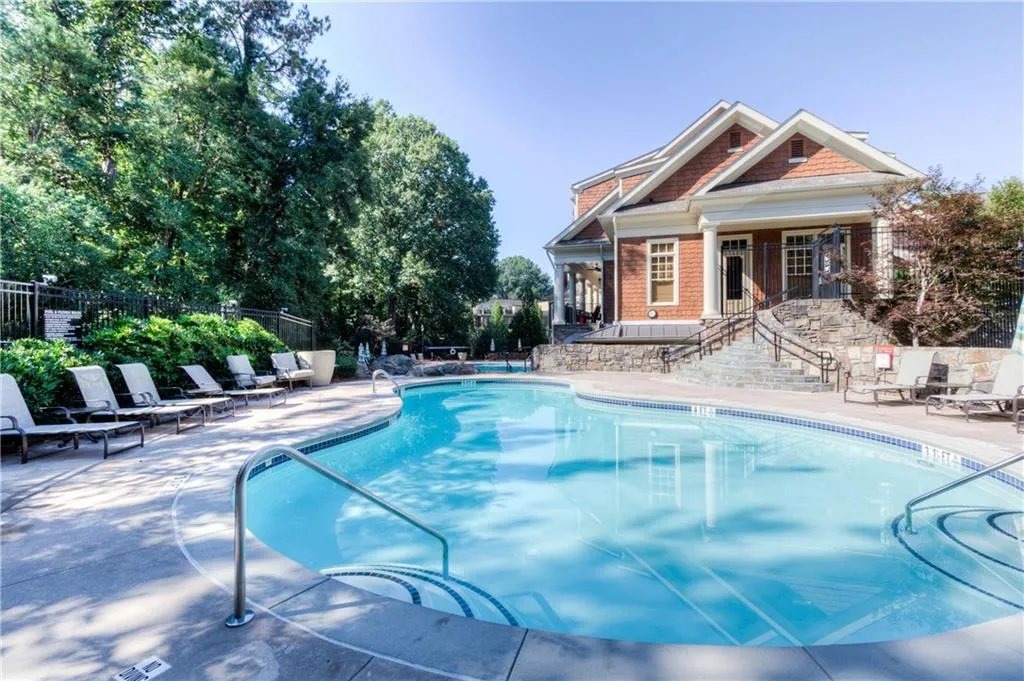 200 River Vista Drive Unit 333, Atlanta, Georgia 30339, 2 Bedrooms Bedrooms, ,2 BathroomsBathrooms,Residential,Sold,200 River Vista Drive Unit 333,5913876