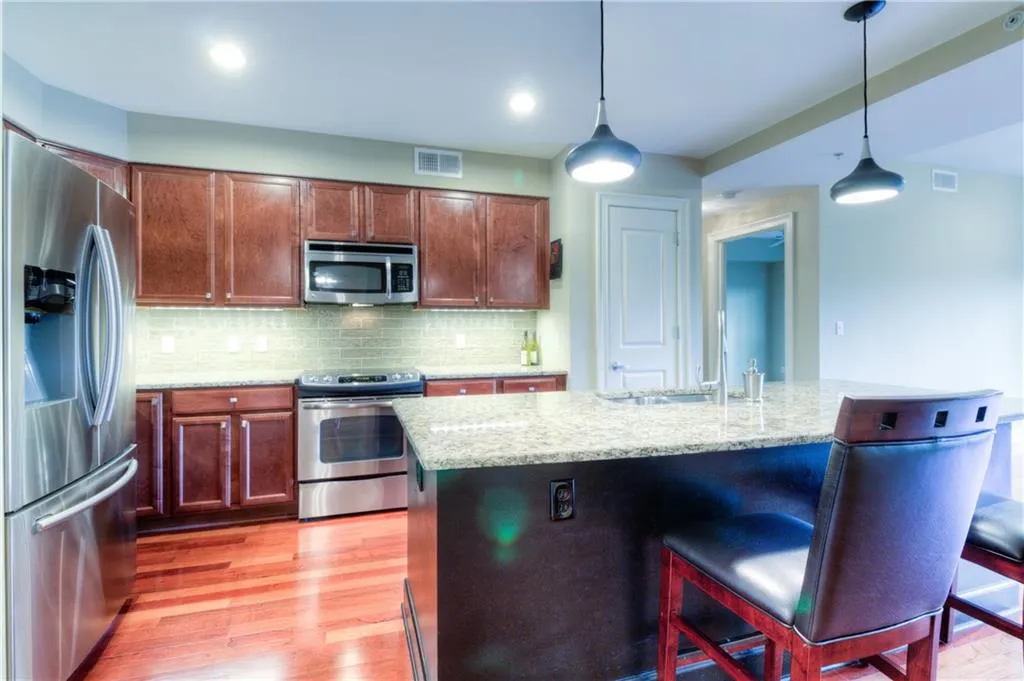 200 River Vista Drive Unit 333, Atlanta, Georgia 30339, 2 Bedrooms Bedrooms, ,2 BathroomsBathrooms,Residential,Sold,200 River Vista Drive Unit 333,5913876