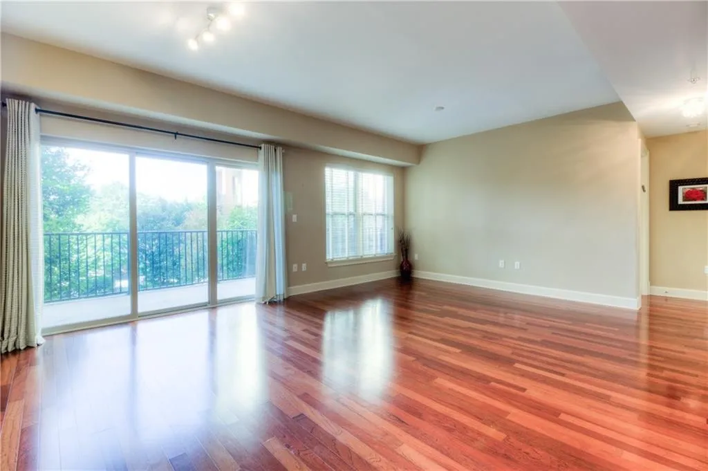 200 River Vista Drive Unit 333, Atlanta, Georgia 30339, 2 Bedrooms Bedrooms, ,2 BathroomsBathrooms,Residential,Sold,200 River Vista Drive Unit 333,5913876
