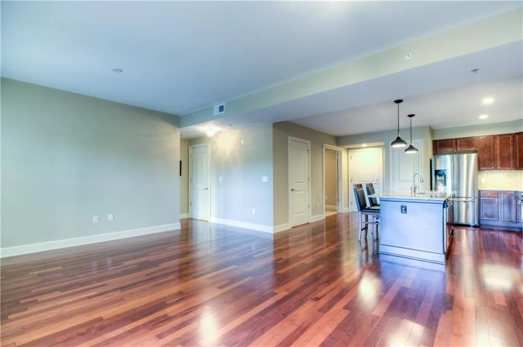 200 River Vista Drive Unit 333, Atlanta, Georgia 30339, 2 Bedrooms Bedrooms, ,2 BathroomsBathrooms,Residential,Sold,200 River Vista Drive Unit 333,5913876