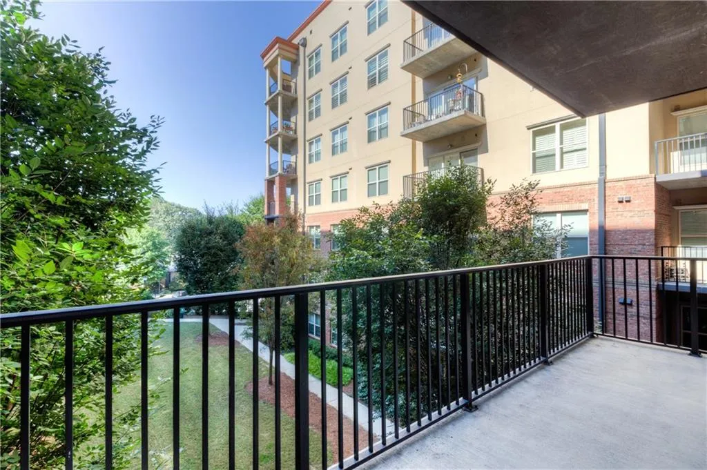 200 River Vista Drive Unit 333, Atlanta, Georgia 30339, 2 Bedrooms Bedrooms, ,2 BathroomsBathrooms,Residential,Sold,200 River Vista Drive Unit 333,5913876