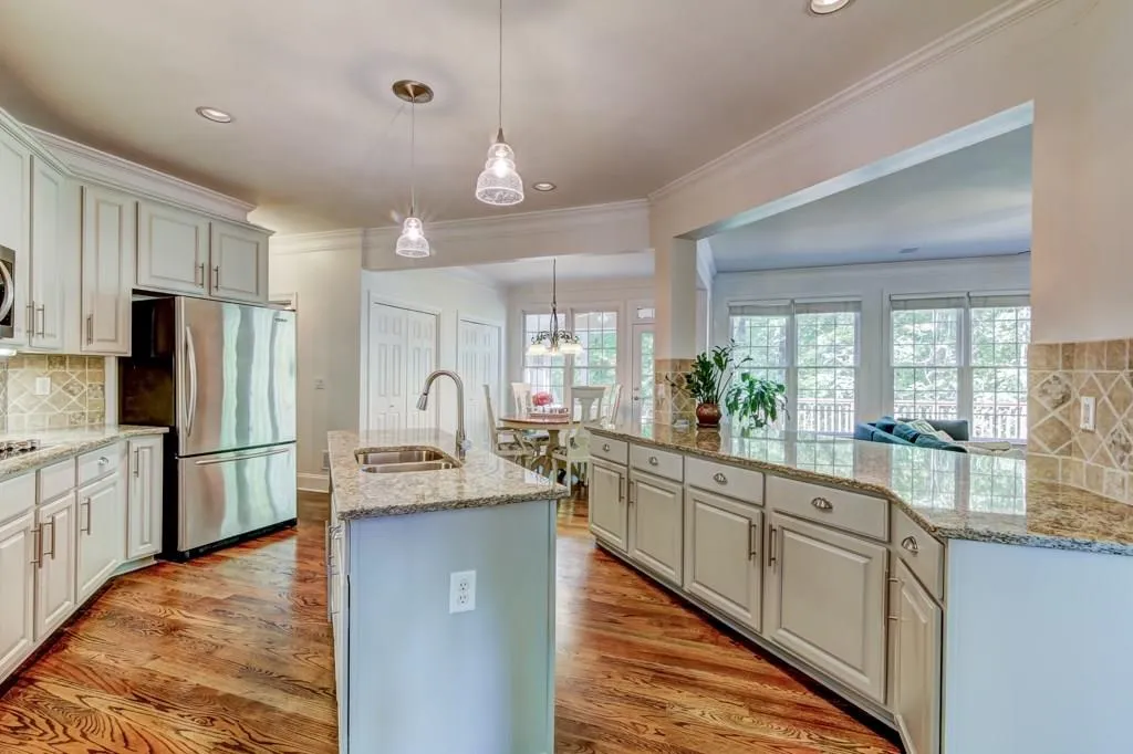 750 Spalding Heights Drive, Sandy Springs, Georgia 30350, 4 Bedrooms Bedrooms, ,3 BathroomsBathrooms,Residential,Sold,750 Spalding Heights Drive,6006416