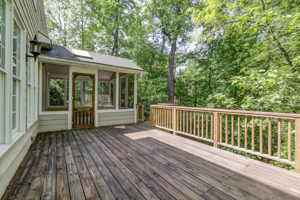 750 Spalding Heights Drive, Sandy Springs, Georgia 30350, 4 Bedrooms Bedrooms, ,3 BathroomsBathrooms,Residential,Sold,750 Spalding Heights Drive,6006416