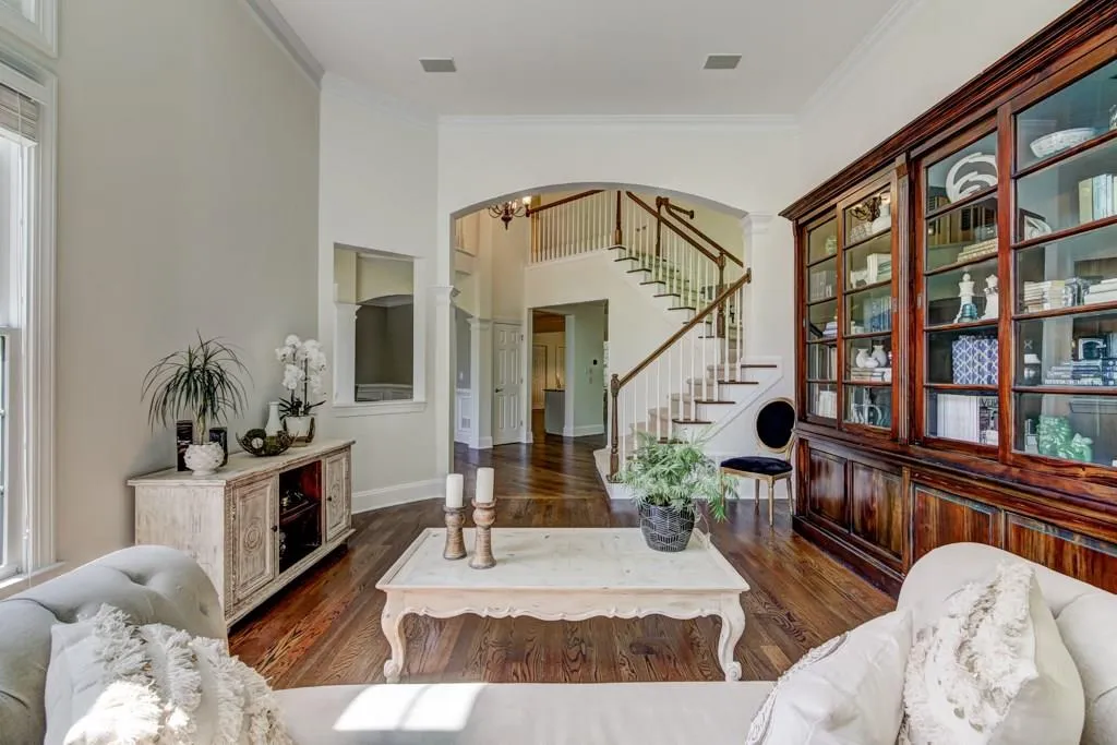 750 Spalding Heights Drive, Sandy Springs, Georgia 30350, 4 Bedrooms Bedrooms, ,3 BathroomsBathrooms,Residential,Sold,750 Spalding Heights Drive,6006416