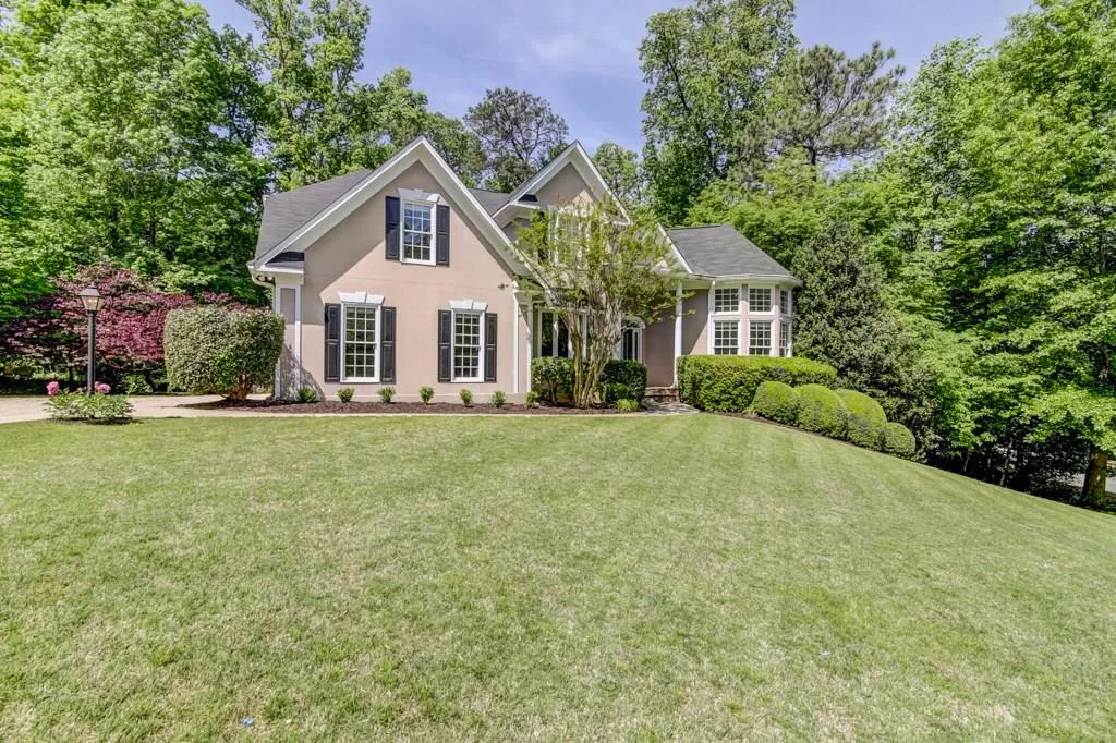 750 Spalding Heights Drive, Sandy Springs, Georgia 30350, 4 Bedrooms Bedrooms, ,3 BathroomsBathrooms,Residential,Sold,750 Spalding Heights Drive,6006416