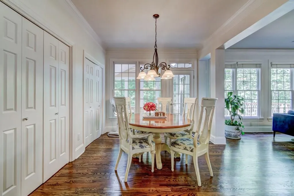 750 Spalding Heights Drive, Sandy Springs, Georgia 30350, 4 Bedrooms Bedrooms, ,3 BathroomsBathrooms,Residential,Sold,750 Spalding Heights Drive,6006416