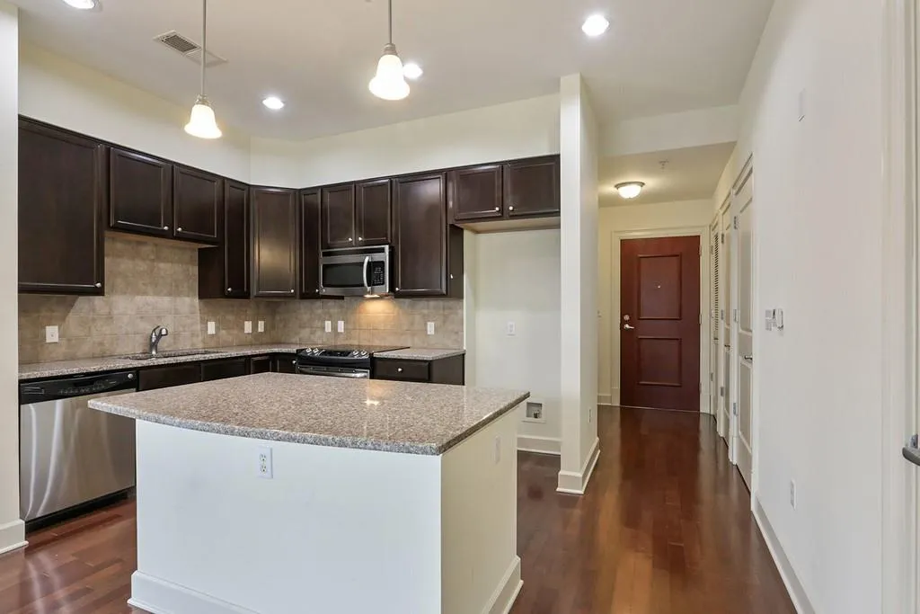 200 River Vista Drive Unit 714, Atlanta, Georgia 30339, 2 Bedrooms Bedrooms, ,2 BathroomsBathrooms,Residential,Sold,200 River Vista Drive Unit 714,6825716