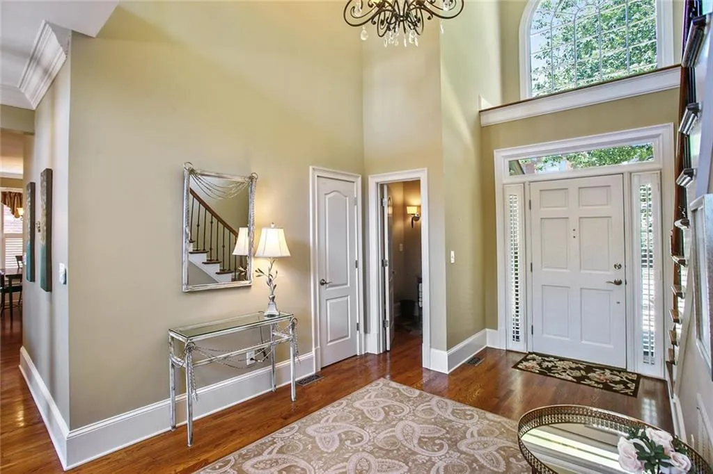 1039 Lenox Crest, Brookhaven, Georgia 30324, 4 Bedrooms Bedrooms, ,3 BathroomsBathrooms,Residential,Sold,1039 Lenox Crest,5714571