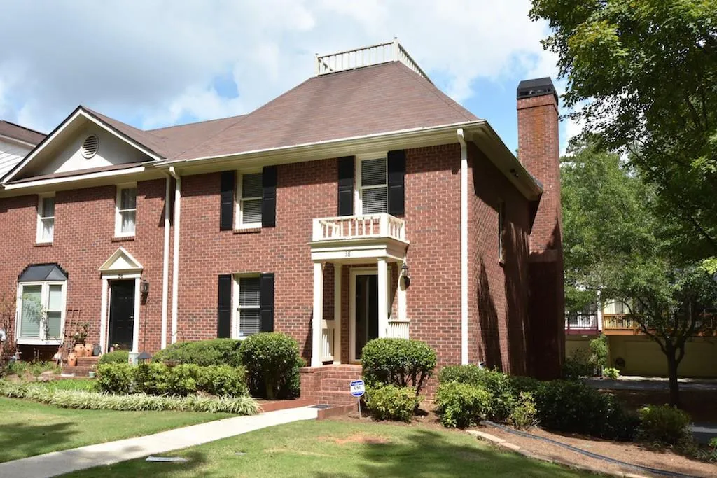 38 Huntington Place Drive, Sandy Springs, Georgia 30350, 3 Bedrooms Bedrooms, ,2 BathroomsBathrooms,Residential,Sold,38 Huntington Place Drive,5593500