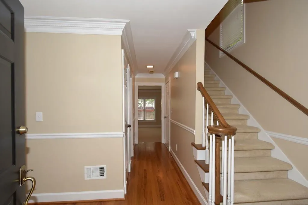 38 Huntington Place Drive, Sandy Springs, Georgia 30350, 3 Bedrooms Bedrooms, ,2 BathroomsBathrooms,Residential,Sold,38 Huntington Place Drive,5593500