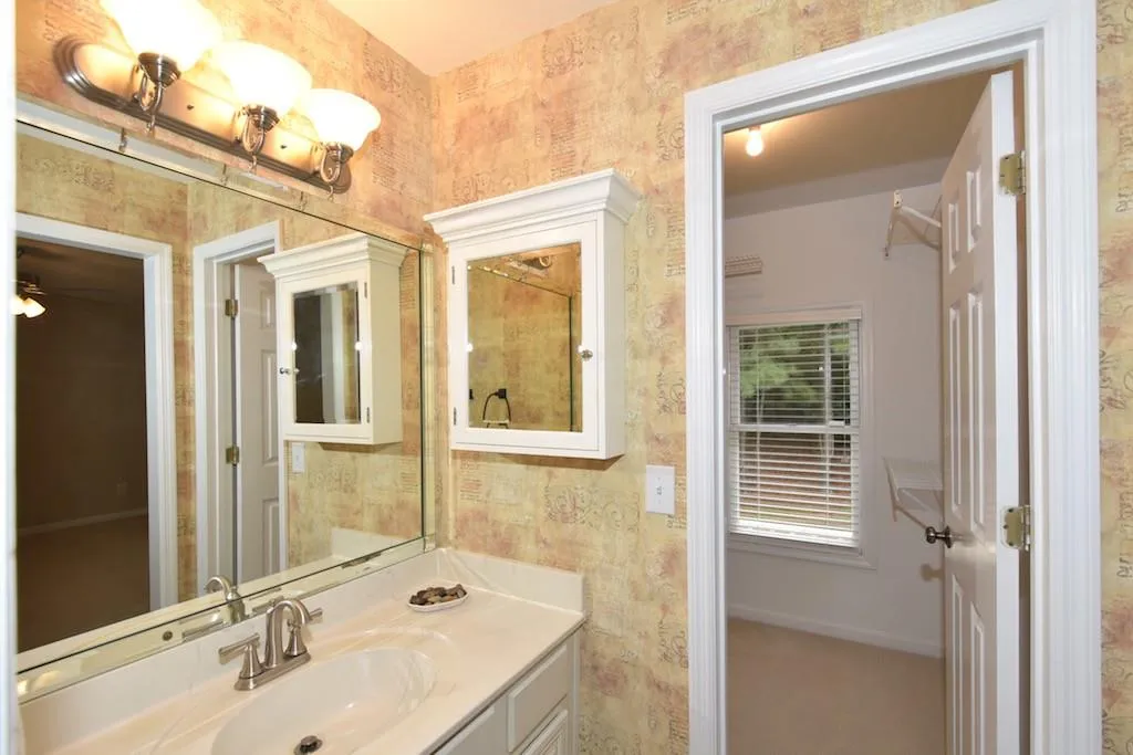 38 Huntington Place Drive, Sandy Springs, Georgia 30350, 3 Bedrooms Bedrooms, ,2 BathroomsBathrooms,Residential,Sold,38 Huntington Place Drive,5593500