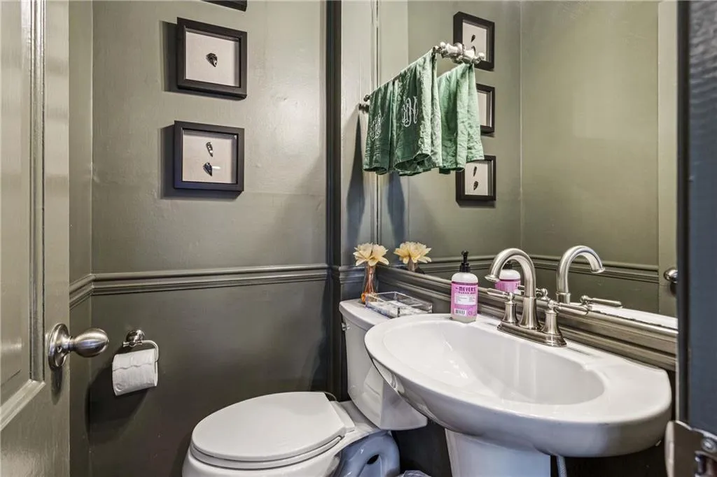 1851 Colland Drive Nw, Atlanta, Georgia 30318, 4 Bedrooms Bedrooms, ,3 BathroomsBathrooms,Residential,For Sale,1851 Colland Drive Nw,7628605