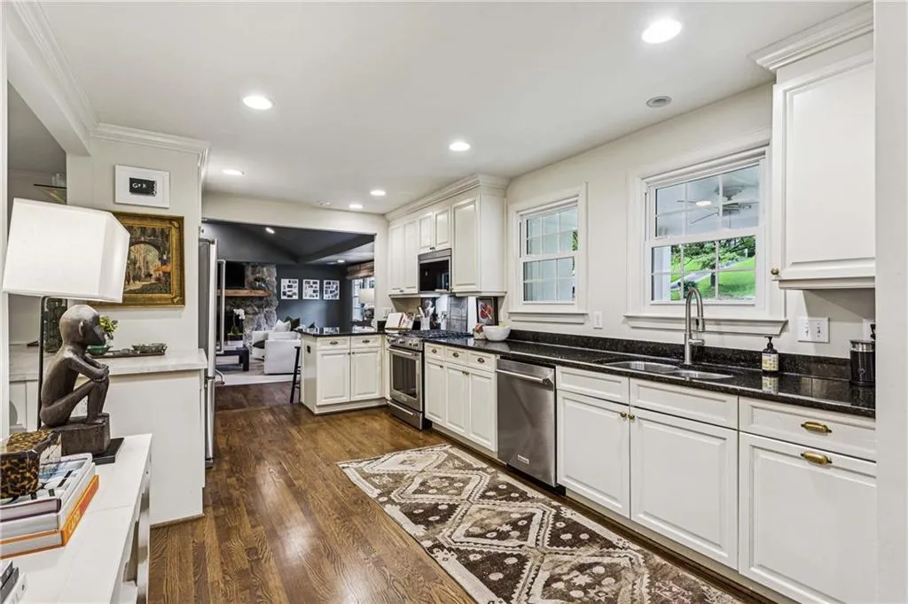 1851 Colland Drive Nw, Atlanta, Georgia 30318, 4 Bedrooms Bedrooms, ,3 BathroomsBathrooms,Residential,For Sale,1851 Colland Drive Nw,7628605