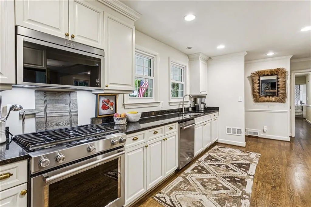 1851 Colland Drive Nw, Atlanta, Georgia 30318, 4 Bedrooms Bedrooms, ,3 BathroomsBathrooms,Residential,For Sale,1851 Colland Drive Nw,7628605