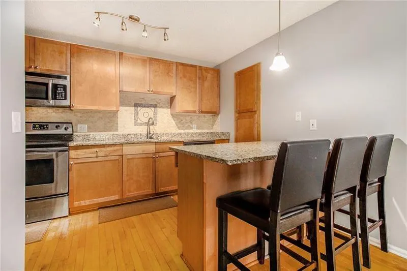 2657 Lenox Road Ne Unit C38, Atlanta, Georgia 30324, 1 Bedroom Bedrooms, ,1 BathroomBathrooms,Residential,For Sale,2657 Lenox Road Ne Unit C38,7629342