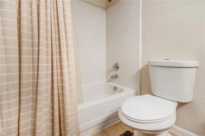 2657 Lenox Road Ne Unit C38, Atlanta, Georgia 30324, 1 Bedroom Bedrooms, ,1 BathroomBathrooms,Residential,For Sale,2657 Lenox Road Ne Unit C38,7629342