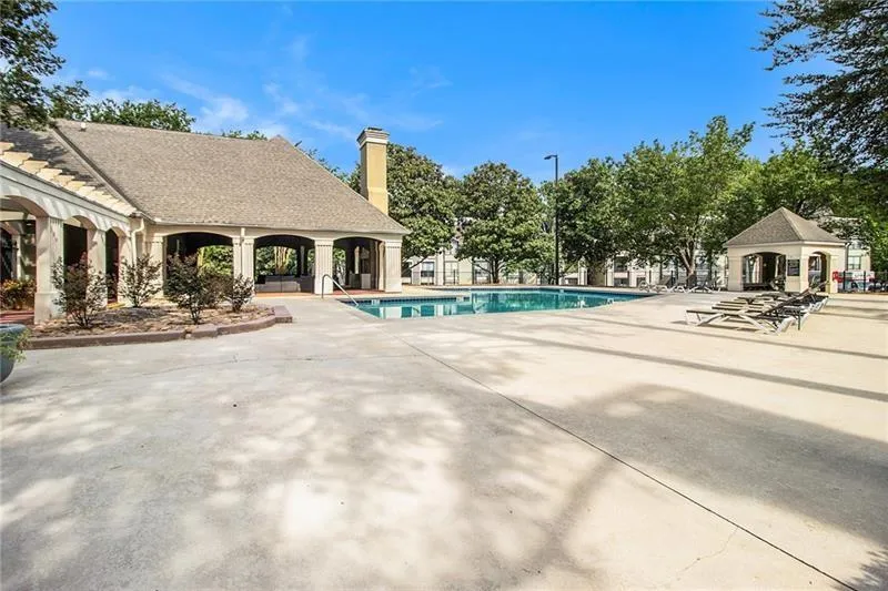 2657 Lenox Road Ne Unit C38, Atlanta, Georgia 30324, 1 Bedroom Bedrooms, ,1 BathroomBathrooms,Residential,For Sale,2657 Lenox Road Ne Unit C38,7629342