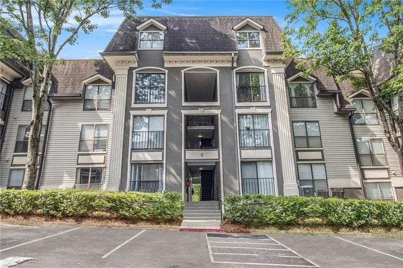 2657 Lenox Road Ne Unit C38, Atlanta, Georgia 30324, 1 Bedroom Bedrooms, ,1 BathroomBathrooms,Residential,For Sale,2657 Lenox Road Ne Unit C38,7629342