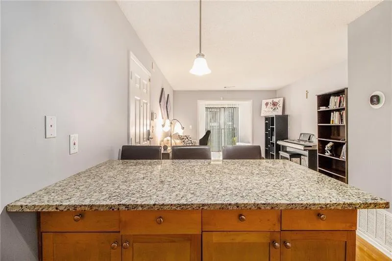 2657 Lenox Road Ne Unit C38, Atlanta, Georgia 30324, 1 Bedroom Bedrooms, ,1 BathroomBathrooms,Residential,For Sale,2657 Lenox Road Ne Unit C38,7629342