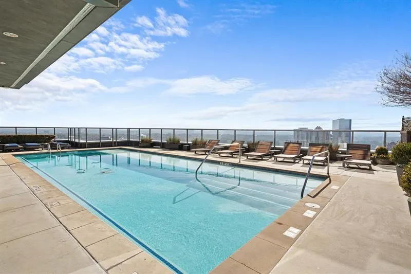 3630 Peachtree Road Ne Unit 1909, Atlanta, Georgia 30326, 1 Bedroom Bedrooms, ,1 BathroomBathrooms,Residential,For Sale,3630 Peachtree Road Ne Unit 1909,7675496