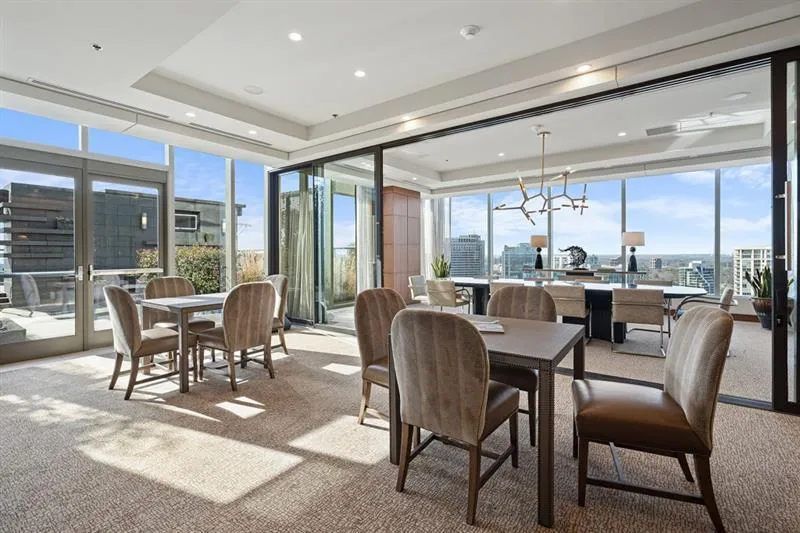 3630 Peachtree Road Ne Unit 1909, Atlanta, Georgia 30326, 1 Bedroom Bedrooms, ,1 BathroomBathrooms,Residential,For Sale,3630 Peachtree Road Ne Unit 1909,7675496