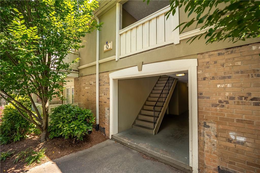 6900 Roswell Road Unit Q#16, Atlanta, Georgia 30328, 2 Bedrooms Bedrooms, ,2 BathroomsBathrooms,Residential,Sold,6900 Roswell Road Unit Q#16,7301345