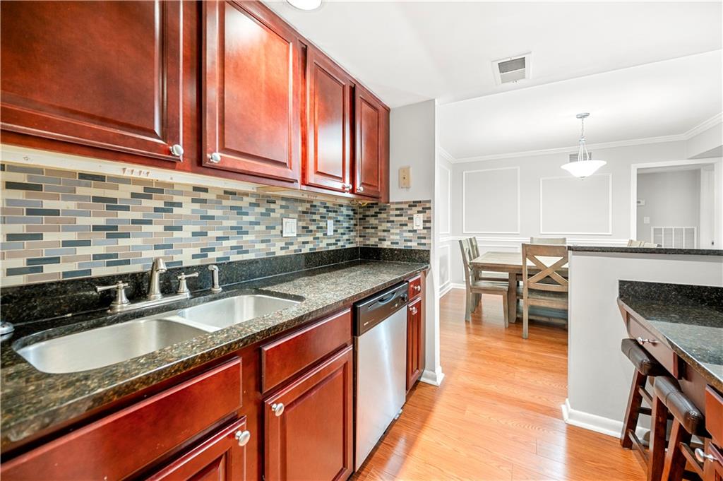 6900 Roswell Road Unit Q#16, Atlanta, Georgia 30328, 2 Bedrooms Bedrooms, ,2 BathroomsBathrooms,Residential,Sold,6900 Roswell Road Unit Q#16,7301345