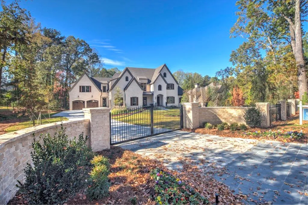 4922 Powers Ferry Road, Atlanta, Georgia 30327, 5 Bedrooms Bedrooms, ,5 BathroomsBathrooms,Residential,Sold,4922 Powers Ferry Road,5684027