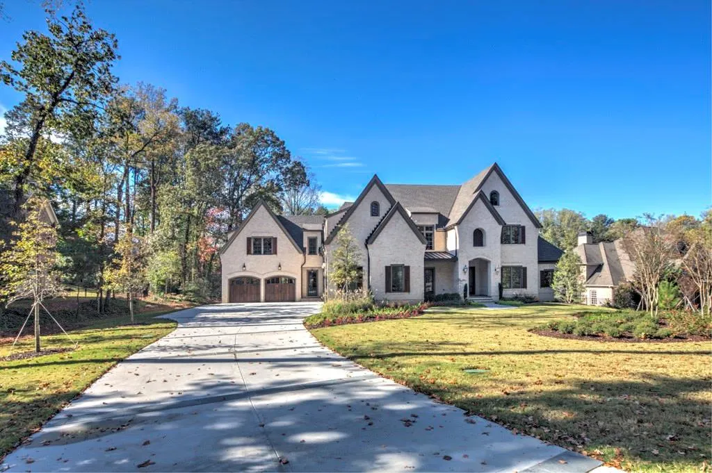 4922 Powers Ferry Road, Atlanta, Georgia 30327, 5 Bedrooms Bedrooms, ,5 BathroomsBathrooms,Residential,Sold,4922 Powers Ferry Road,5684027