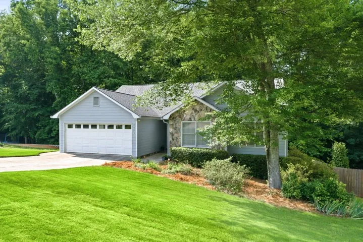 2083 James River Cove, Suwanee, Georgia 30024