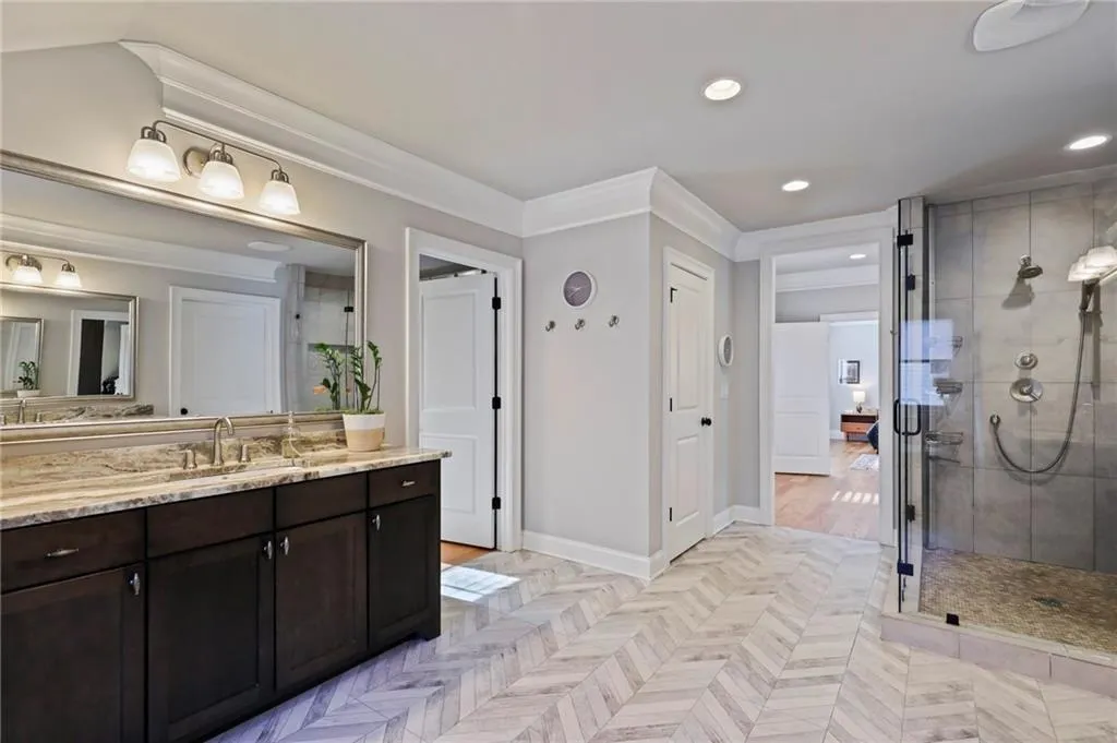 751 Spalding Drive, Atlanta, Georgia 30328, 4 Bedrooms Bedrooms, ,4 BathroomsBathrooms,Residential,Sold,751 Spalding Drive,7188861