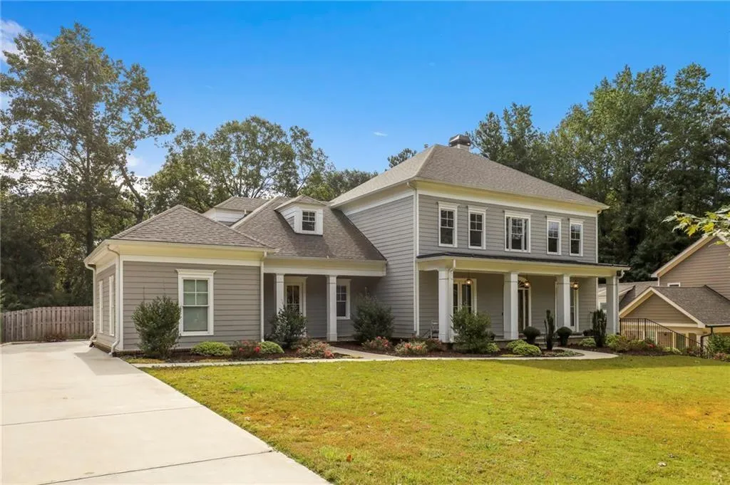 751 Spalding Drive, Atlanta, Georgia 30328, 4 Bedrooms Bedrooms, ,4 BathroomsBathrooms,Residential,Sold,751 Spalding Drive,7188861