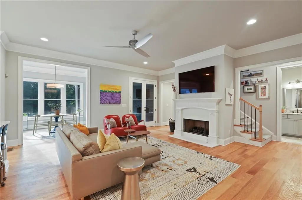 751 Spalding Drive, Atlanta, Georgia 30328, 4 Bedrooms Bedrooms, ,4 BathroomsBathrooms,Residential,Sold,751 Spalding Drive,7188861