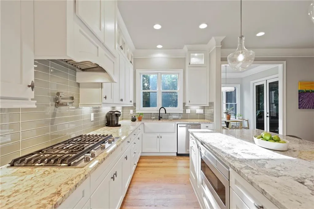 751 Spalding Drive, Atlanta, Georgia 30328, 4 Bedrooms Bedrooms, ,4 BathroomsBathrooms,Residential,Sold,751 Spalding Drive,7188861