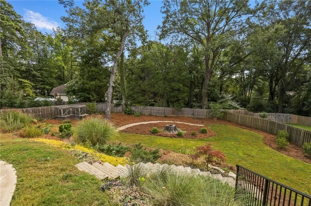 751 Spalding Drive, Atlanta, Georgia 30328, 4 Bedrooms Bedrooms, ,4 BathroomsBathrooms,Residential,Sold,751 Spalding Drive,7188861