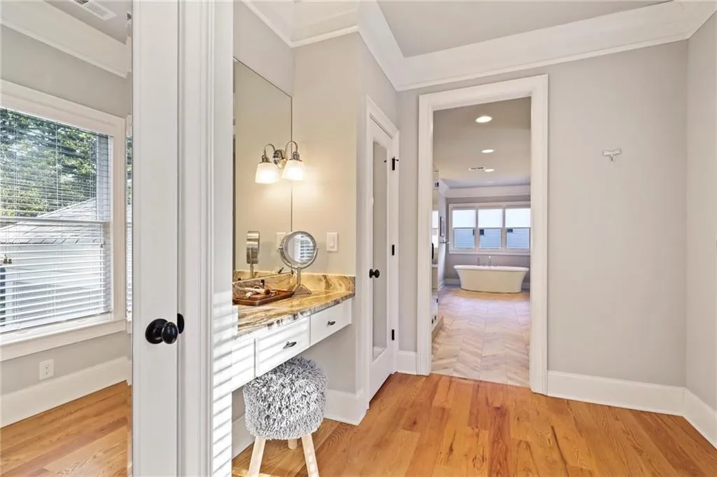 751 Spalding Drive, Atlanta, Georgia 30328, 4 Bedrooms Bedrooms, ,4 BathroomsBathrooms,Residential,Sold,751 Spalding Drive,7188861