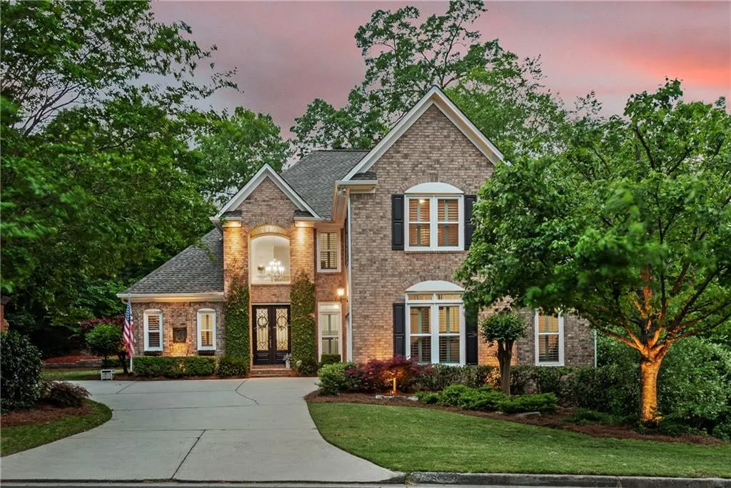 700 Spalding Heights Drive, Sandy Springs, Georgia 30350, 5 Bedrooms Bedrooms, ,4 BathroomsBathrooms,Residential,Sold,700 Spalding Heights Drive,6715498