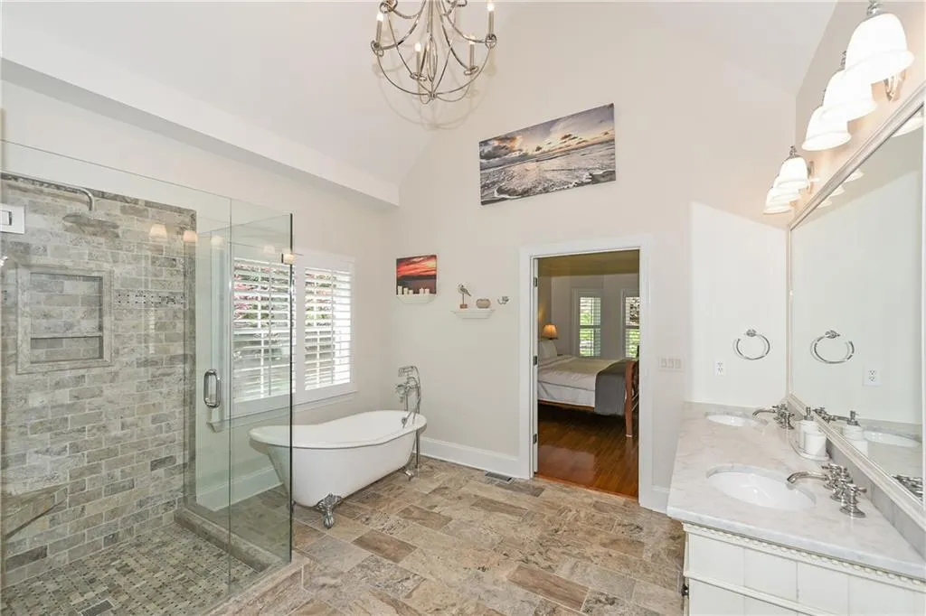 700 Spalding Heights Drive, Sandy Springs, Georgia 30350, 5 Bedrooms Bedrooms, ,4 BathroomsBathrooms,Residential,Sold,700 Spalding Heights Drive,6715498
