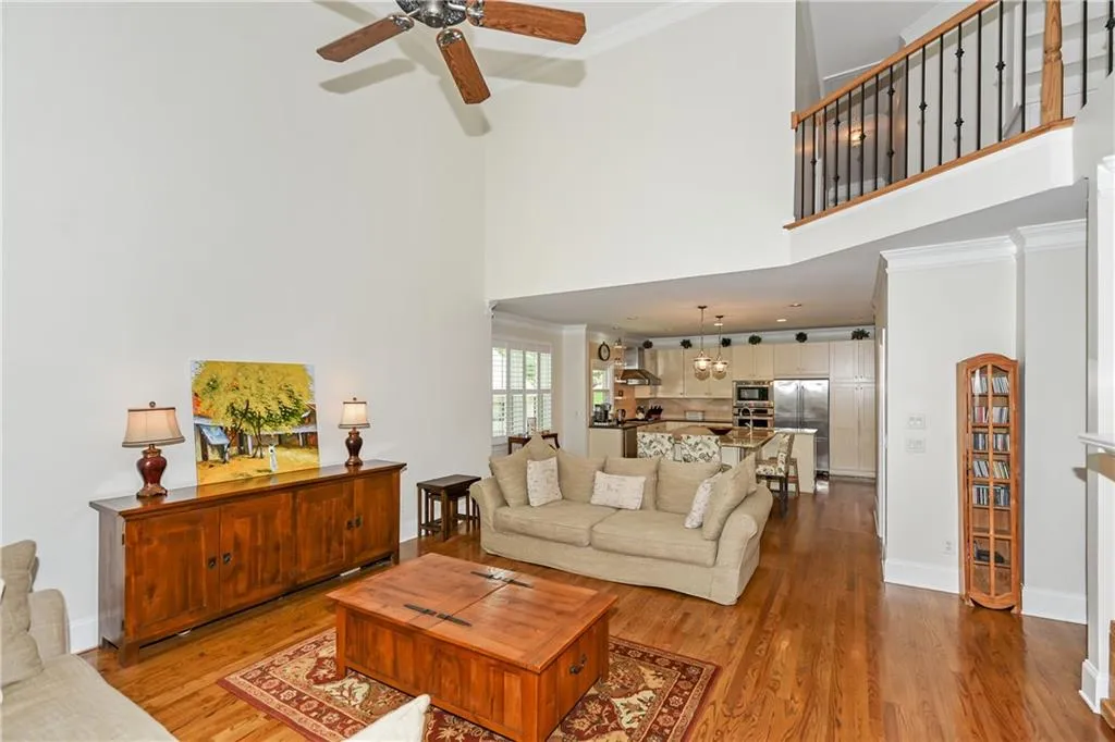 700 Spalding Heights Drive, Sandy Springs, Georgia 30350, 5 Bedrooms Bedrooms, ,4 BathroomsBathrooms,Residential,Sold,700 Spalding Heights Drive,6715498