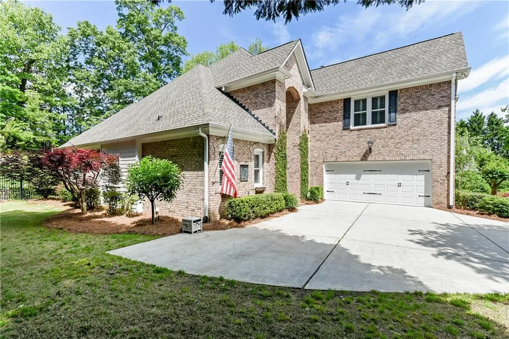 700 Spalding Heights Drive, Sandy Springs, Georgia 30350, 5 Bedrooms Bedrooms, ,4 BathroomsBathrooms,Residential,Sold,700 Spalding Heights Drive,6715498