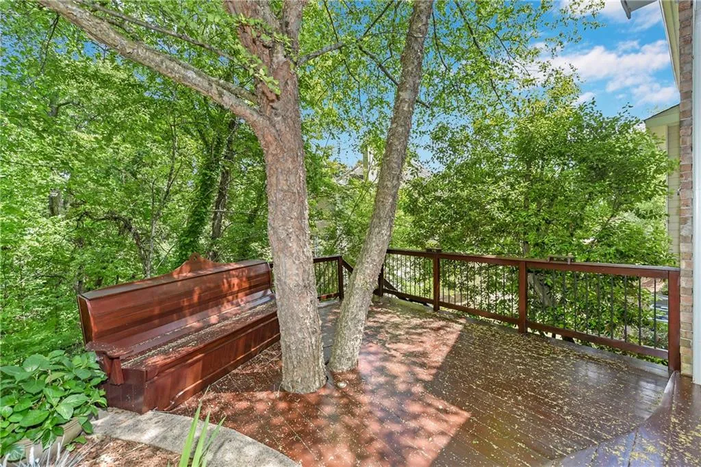 700 Spalding Heights Drive, Sandy Springs, Georgia 30350, 5 Bedrooms Bedrooms, ,4 BathroomsBathrooms,Residential,Sold,700 Spalding Heights Drive,6715498