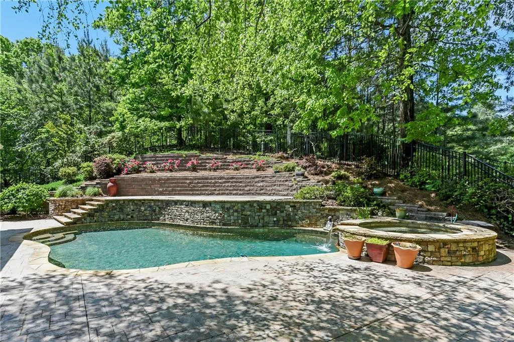 700 Spalding Heights Drive, Sandy Springs, Georgia 30350, 5 Bedrooms Bedrooms, ,4 BathroomsBathrooms,Residential,Sold,700 Spalding Heights Drive,6715498